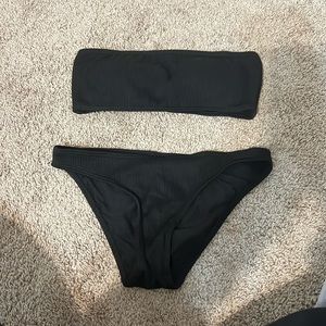 Black strapless bikini